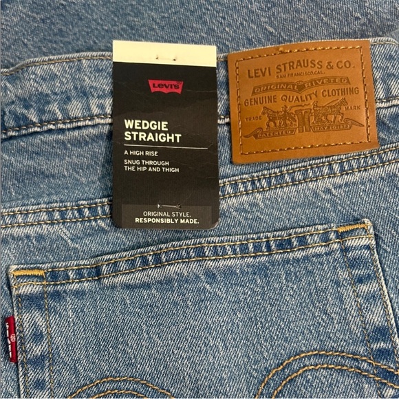 Levi’s 34 x 28 Jeans Wedgie Straight Ankle button fly Christina Light Wash NWT - Picture 10 of 14